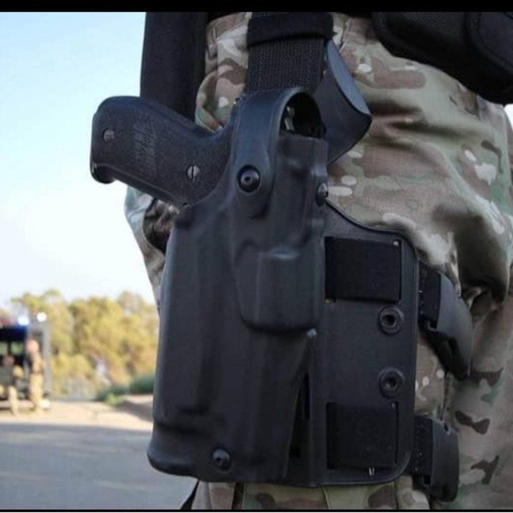 Safariland Double Shroud Leg Holster